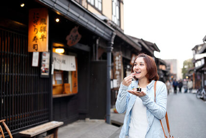 飛騨の小京都で食べ歩きのおすすめグルメ！ | 自然・文化体験