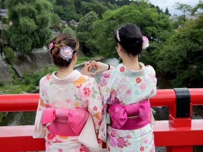 Kimono experience in Little Kyoto