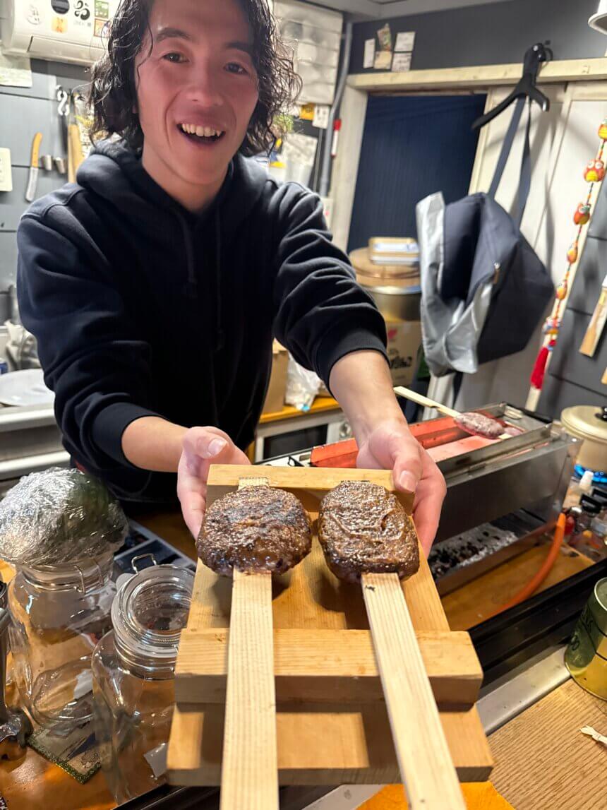 Making Gohei mochi with Aburae +Make your own chopsticks using thinned wood from Hida | Fermented Food & Craft Experiences